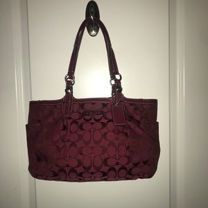 Bordeaux/cranberry 100% authentic COACH purse